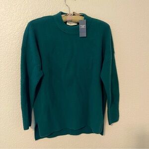Abercrombie & Fitch Soft A&F Collection Long Sleeve Sweater, Medium. Green.